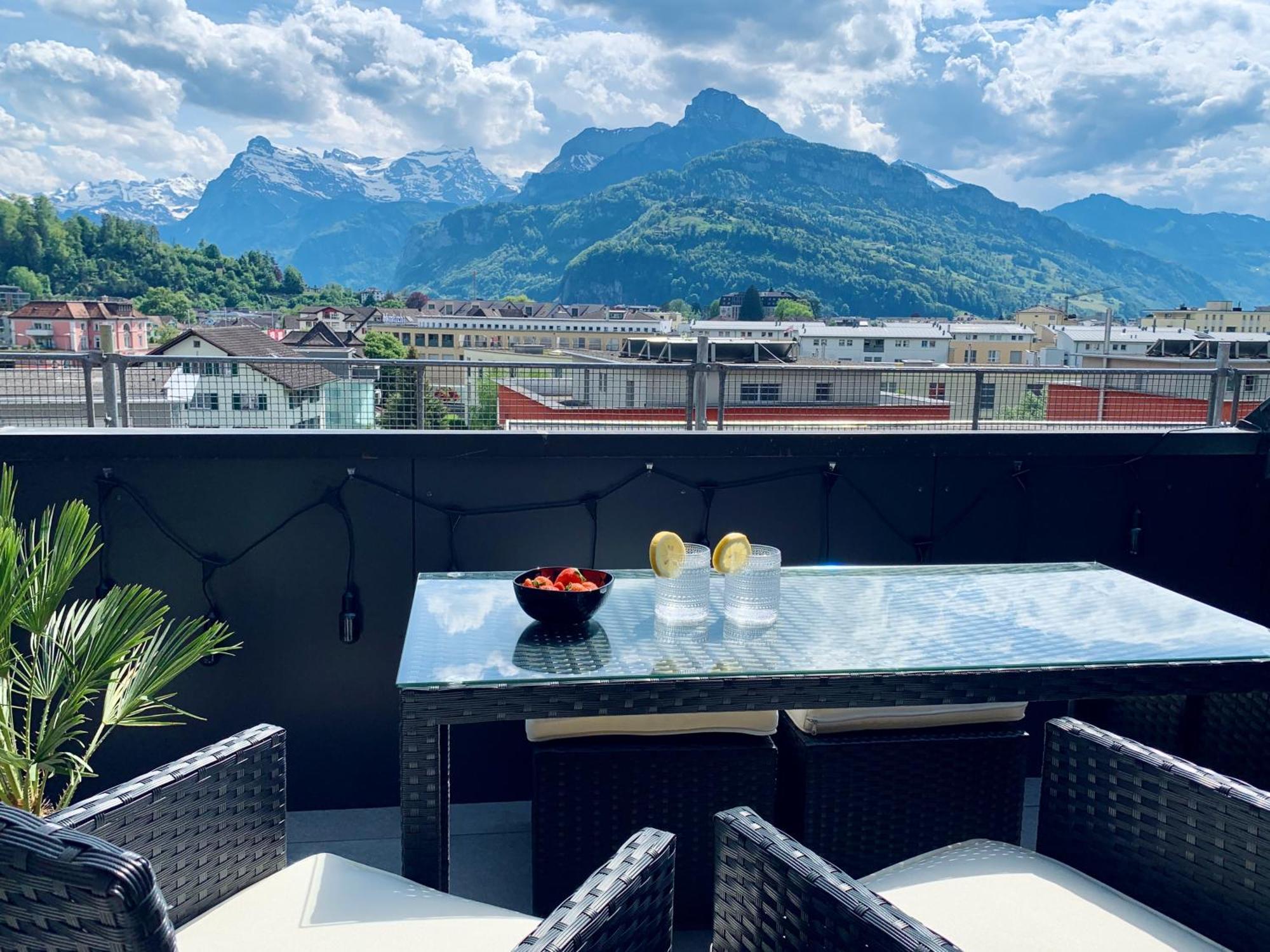 Luna O Mountainview O Pizzaoven Brunnen Extérieur photo